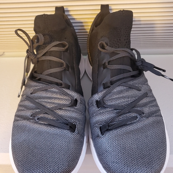 Under Armour curry 5 - Picture 3 of 7